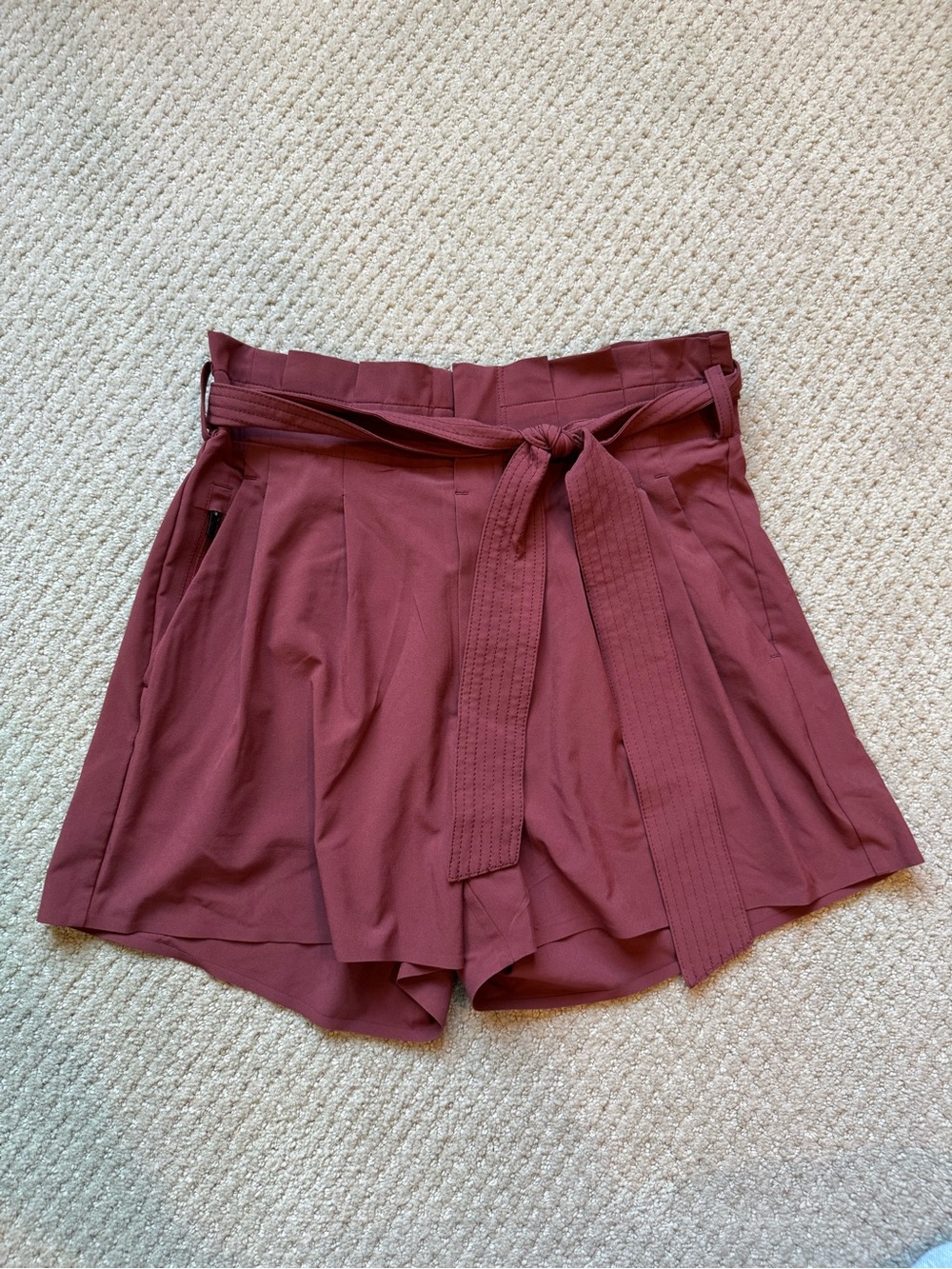 Athleta Skyline Shorts - Maroon